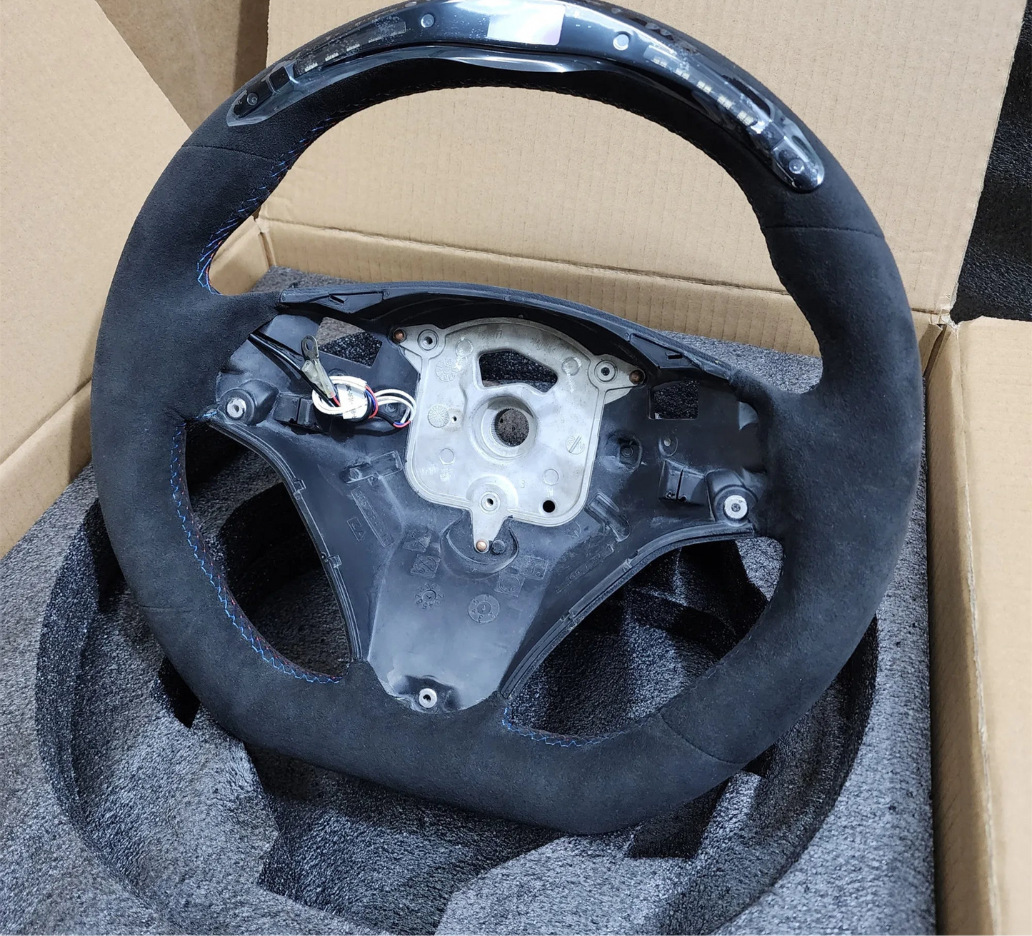 (BMW) (M Performance) (M3) E90 E92 E93 E82 E88 (2007-2013) performance (LCD) Display Steering Wheel